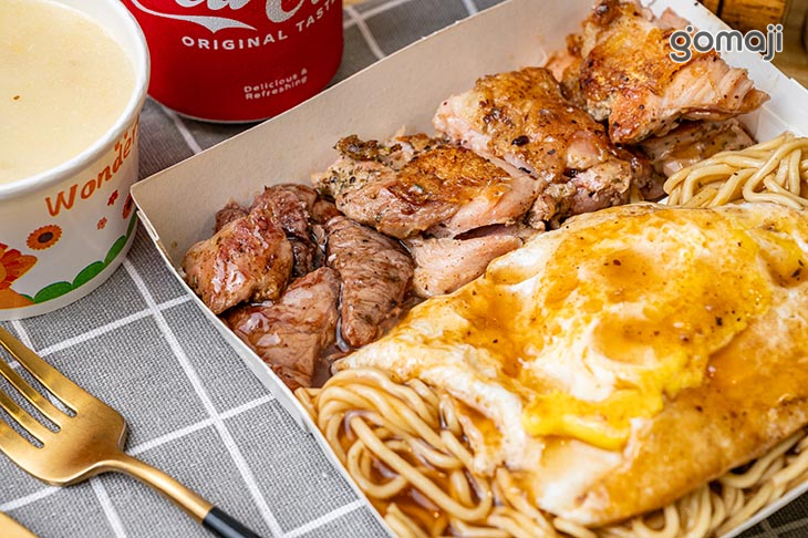 原塊沙朗牛排+香草脆皮雞腿排