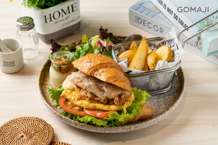 熔岩起司泡菜燒肉可頌堡