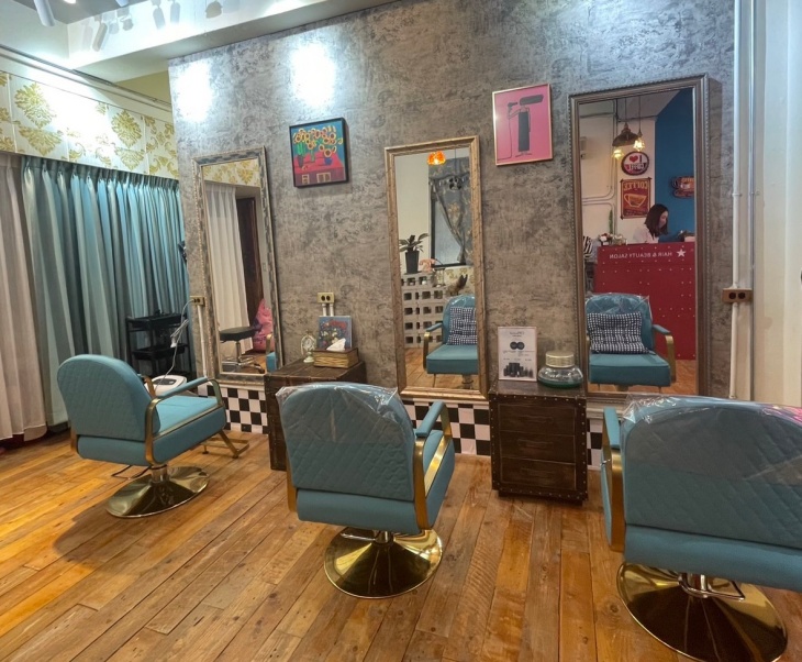 Shiny hair & Beauty salon