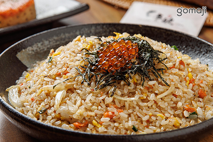 招牌鮭魚炒飯