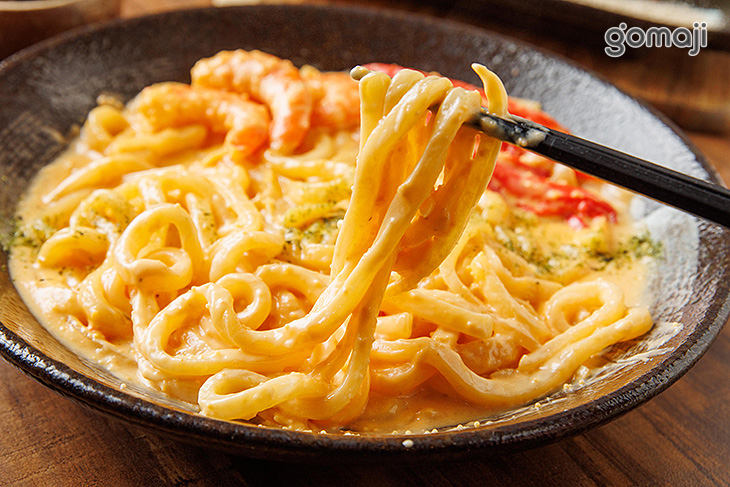 白醬海鮮烏龍麵