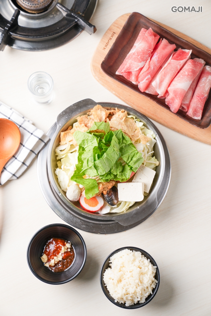 珍味豬肉鍋 + 白飯一碗