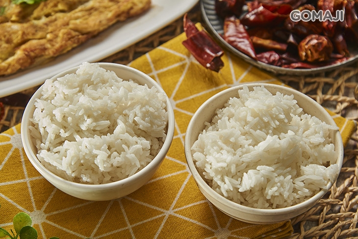 白飯二碗