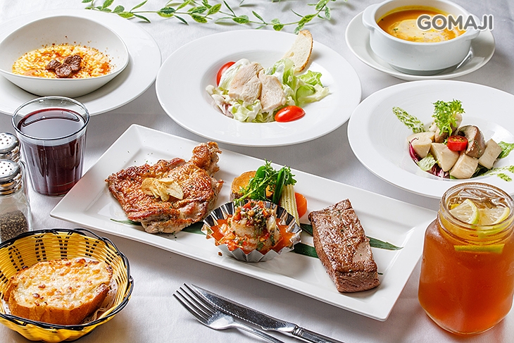 A.海陸三饗豪華單人套餐(牛)〈主餐(紐西蘭煎烤牛排+泰式魴魚卷+黃金脆皮雞排)一份 + 煎菜:綜合野菇一份 + 沙拉:凱薩沙拉一份 + 開胃飲料一份 + 香烤起司麵包一份 + 湯品:法式洋蔥湯/蘑菇濃湯/南瓜濃湯 三選一 + 甜點:提拉米蘇/焦糖布蕾/手工奶酪 三選一 + 飲料:熱美式咖啡/熱水果茶/冬瓜檸檬/太妃冰奶茶/冰拿鐵咖啡 五選一〉