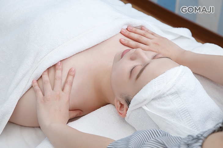 頭肩頸放鬆按摩