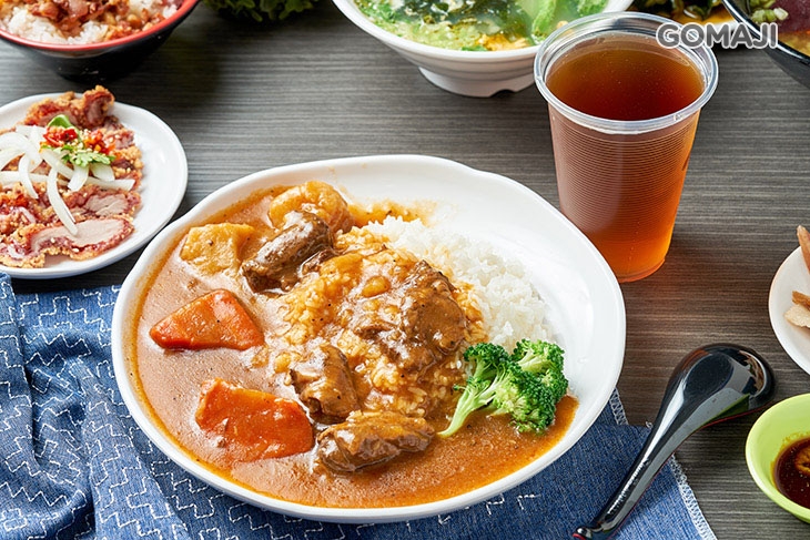 牛腩燴飯