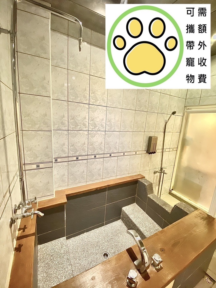 歐風館-弦月四人房