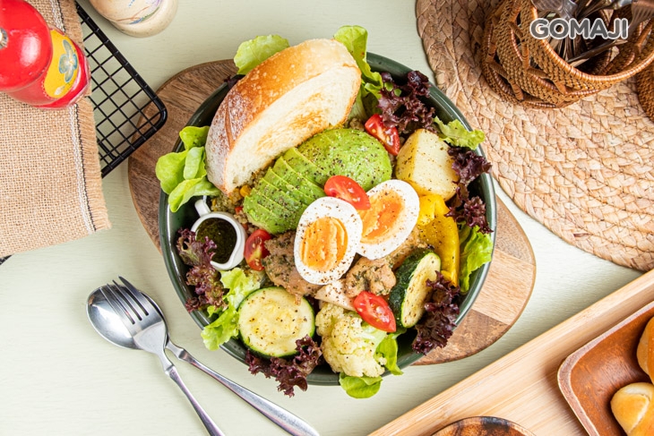酪梨黎麥雞肉沙拉