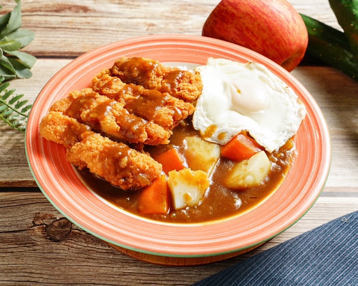 酥炸雞排咖哩燴飯