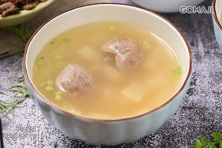 蘿蔔排骨貢丸湯