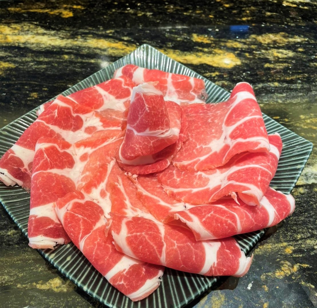 頂級霜降黑毛豬