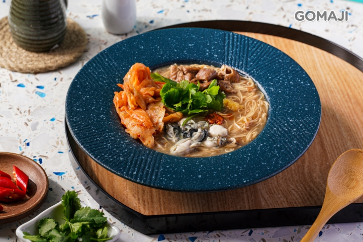 泡菜大腸蚵仔麵线