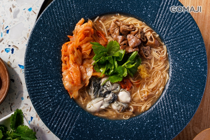 泡菜大腸蚵仔麵线