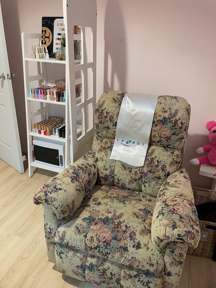 葳林珍美甲美睫美容 