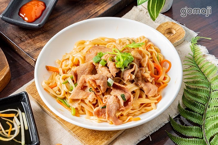 炒豬肉河粉
