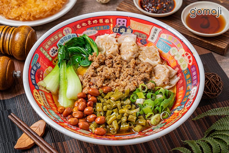 雜醬抄手酸辣粉