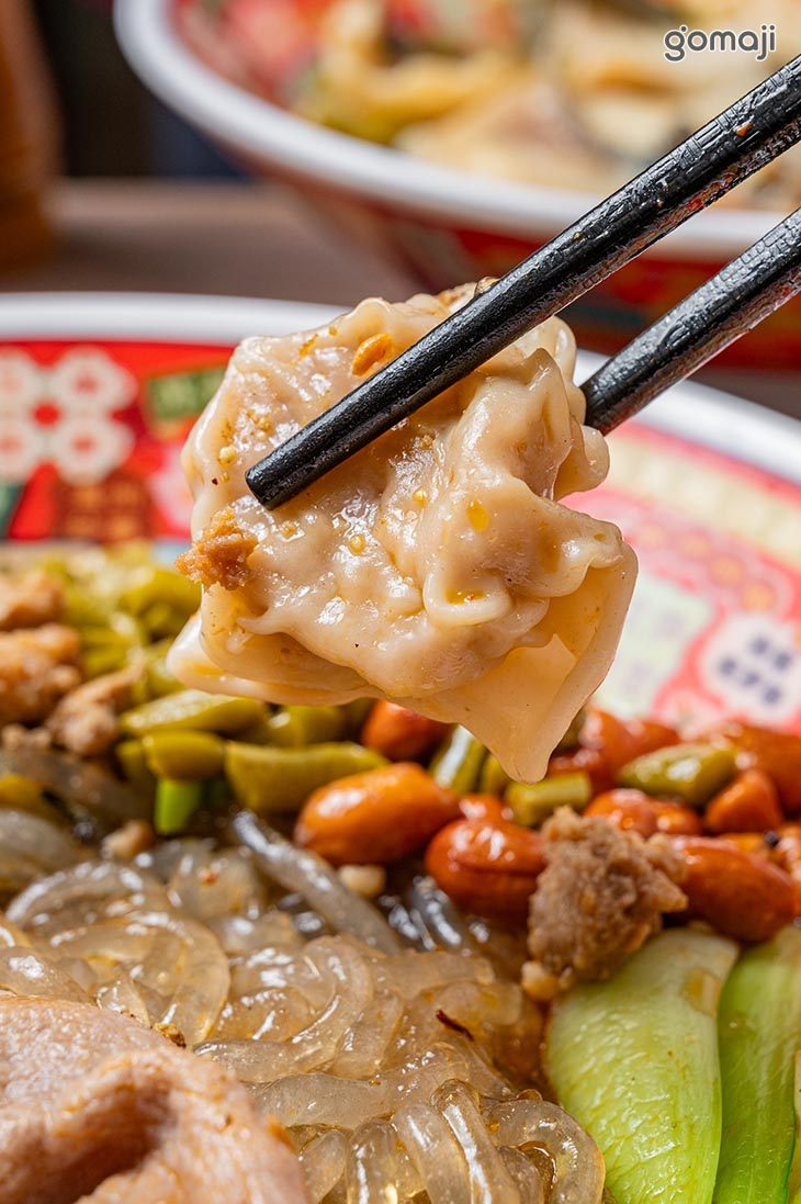 雜醬抄手酸辣粉