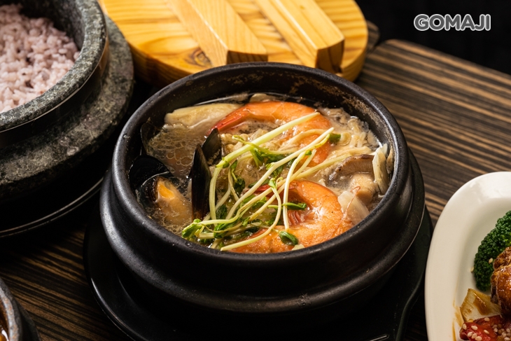 海陸綜合牛肉嫩豆腐煲