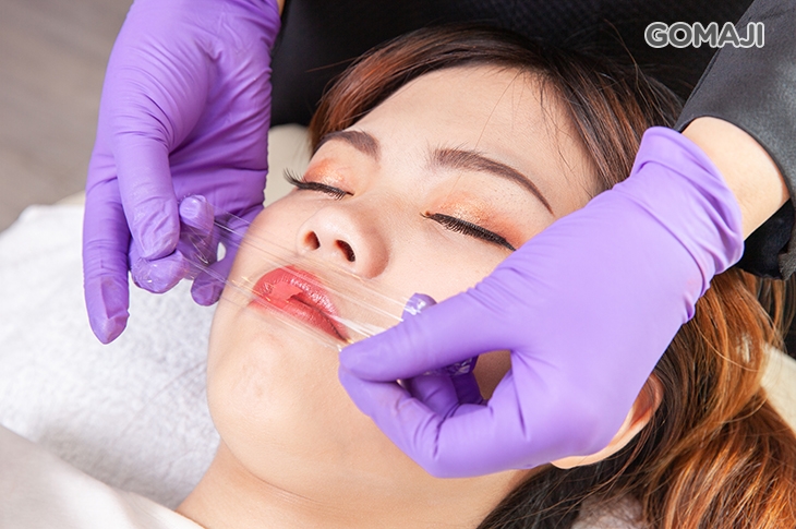 上鎮定舒緩膏舒緩唇部肌膚