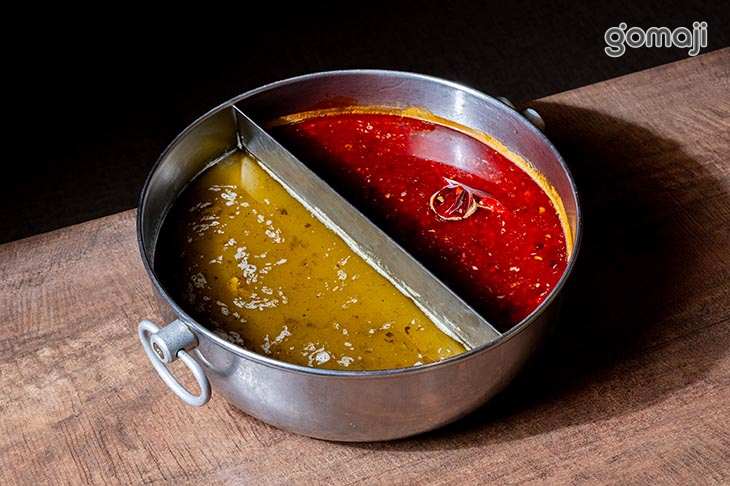 鴛鴦鍋：重慶綠麻辣＆四川紅麻椒