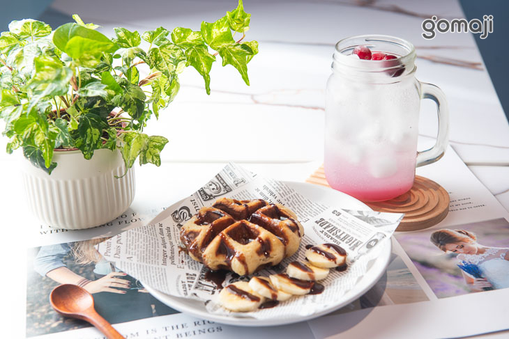 巴西野莓氣泡飲+巧克力香蕉鬆餅