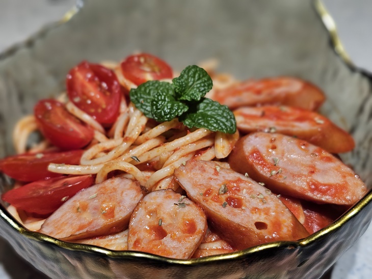 熱狗番茄鮮義大利麵