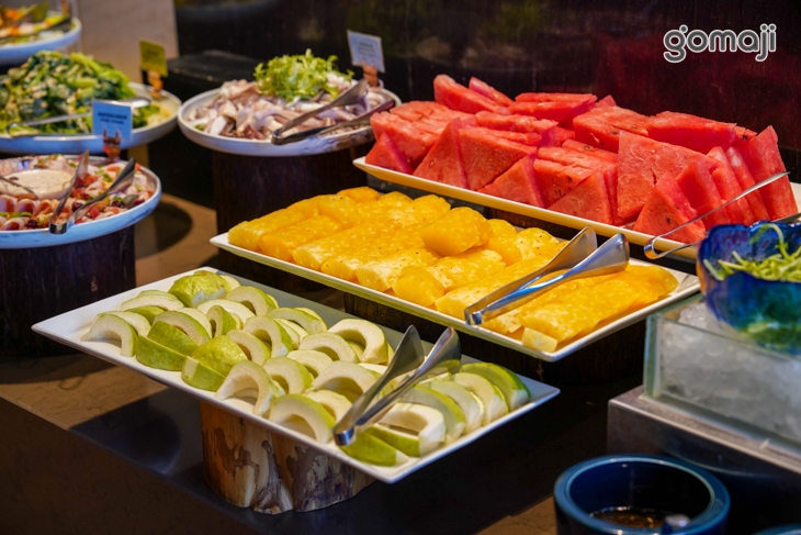 自助海鮮沙拉吧無限享用