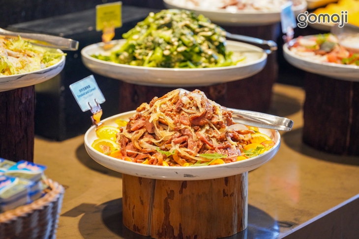 自助海鮮沙拉吧無限享用