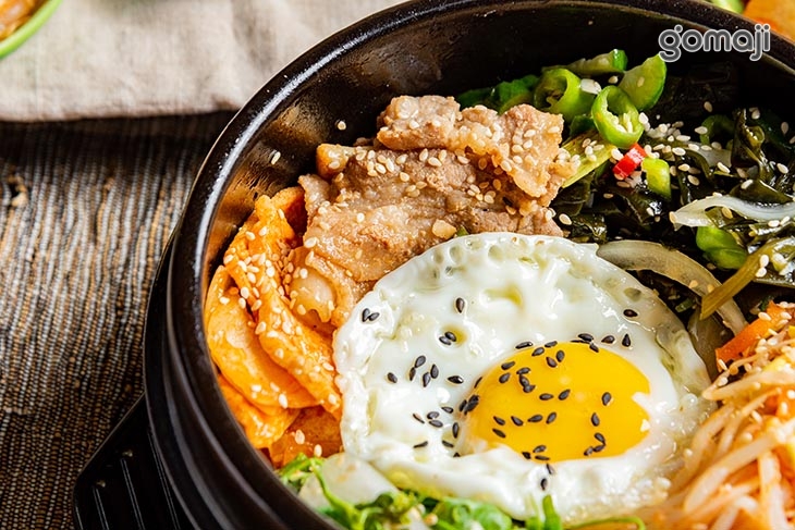 韓式豬肉陶鍋拌飯
