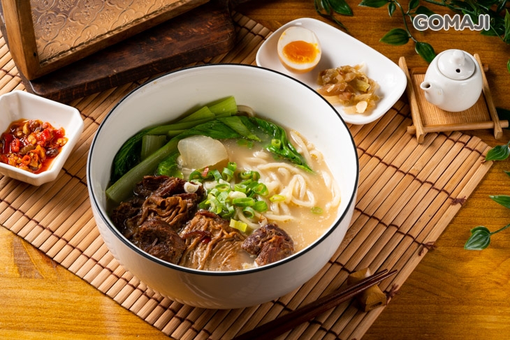 眉清目秀牛肉麵(清燉)