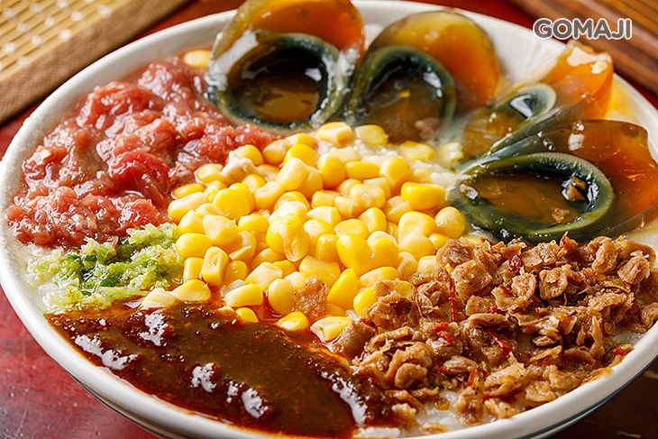 雙皮蛋沙茶牛肉粥 