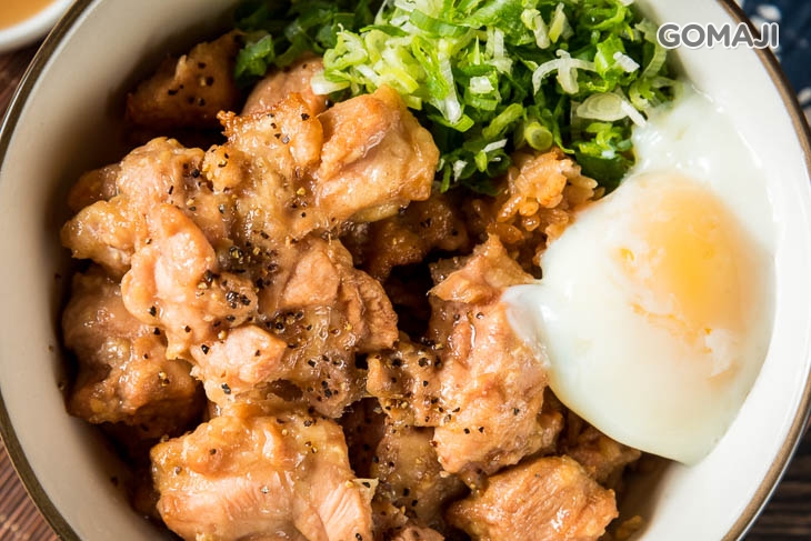 奶油蒜香雞豚骨飯
