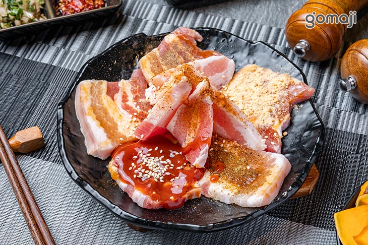 五色三層肉