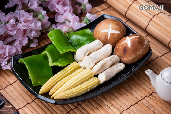 青椒、香菇、天婦羅、玉米筍 