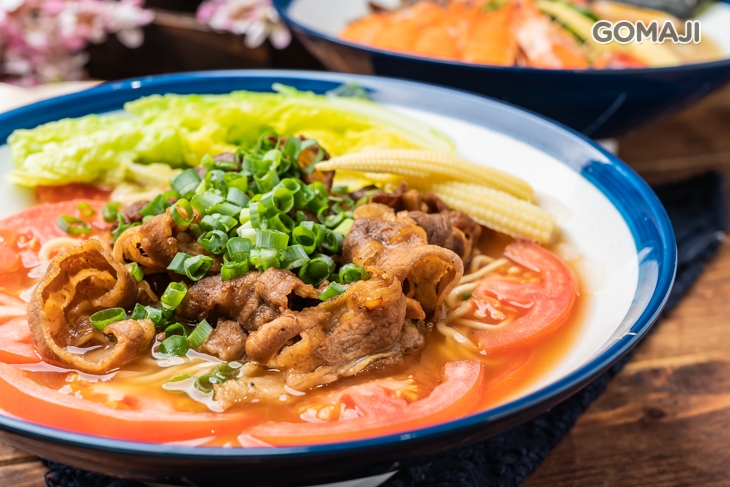 蕃茄小肥牛拉麵