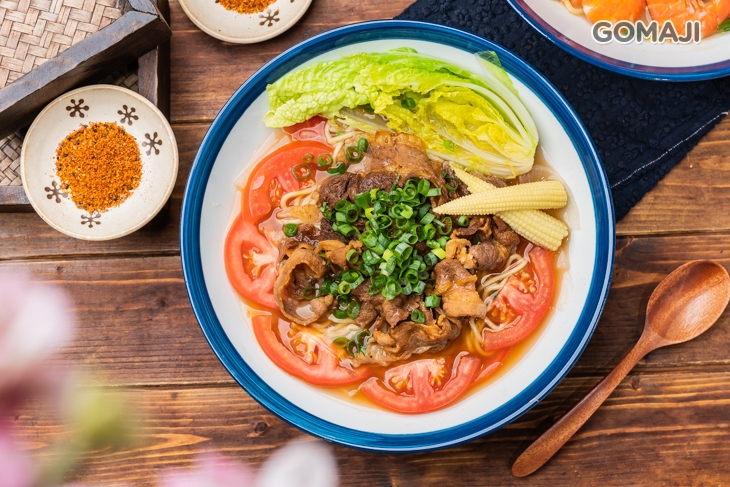 蕃茄小肥牛拉麵