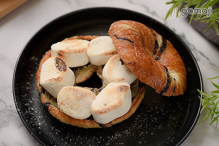 棉花糖巧克力甜甜圈