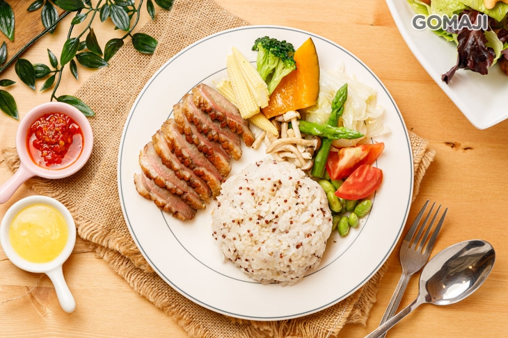 香煎櫻桃鴨胸舒肥餐