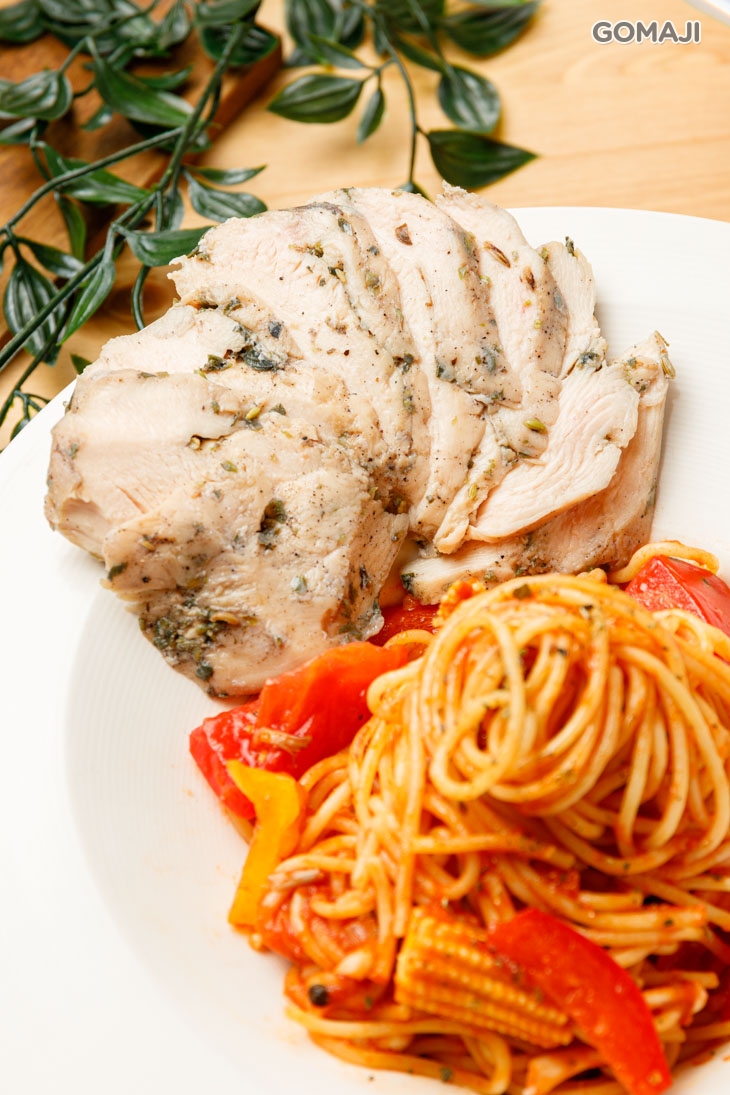 迷迭香雞胸義大利麵