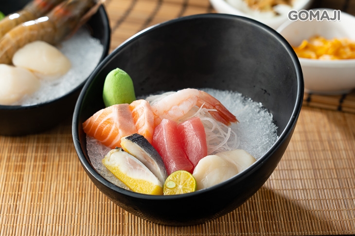 綜合生魚片一份