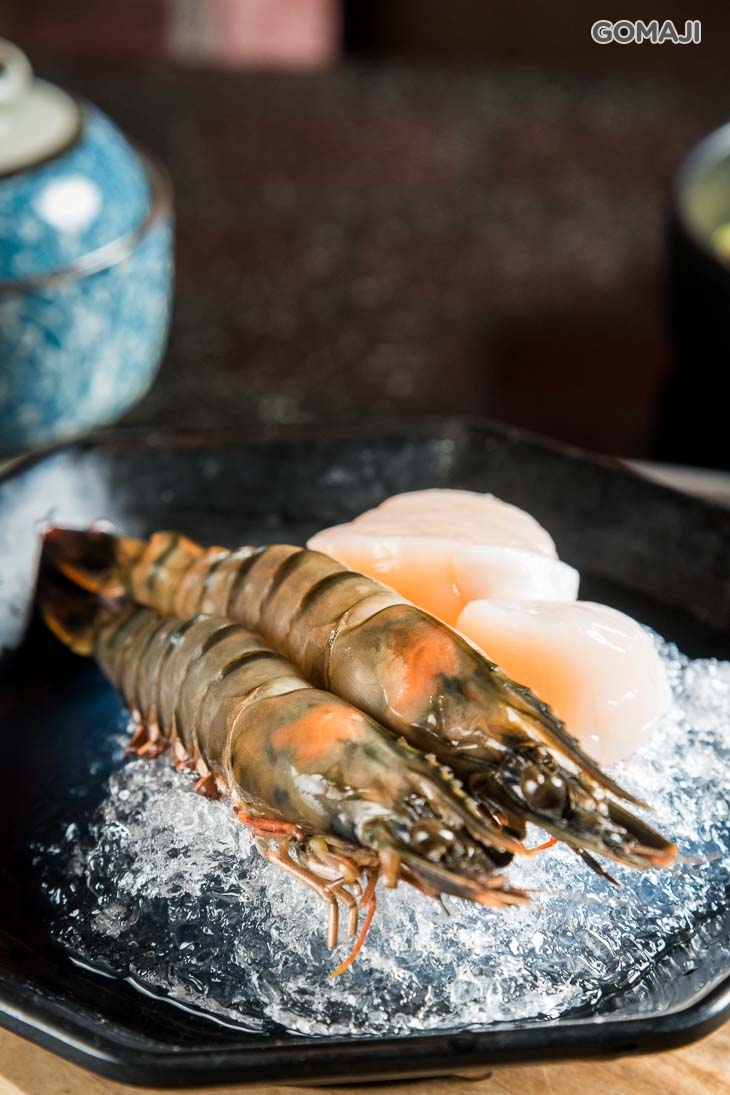 深海大蝦二隻 + 日本干貝二顆