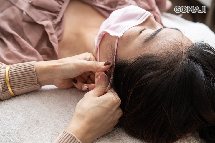 耳周釋壓點位按摩