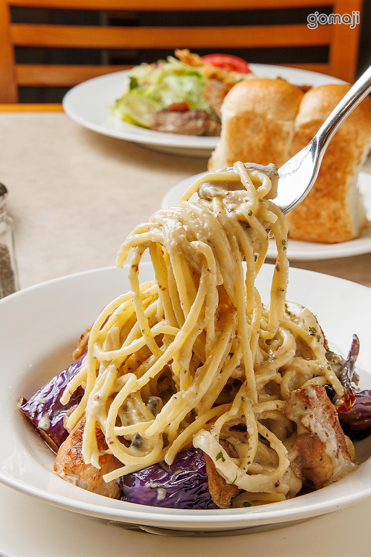 野菇雞肉義大利麵