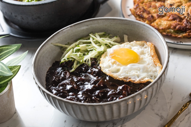 韓式炸醬烏龍麵