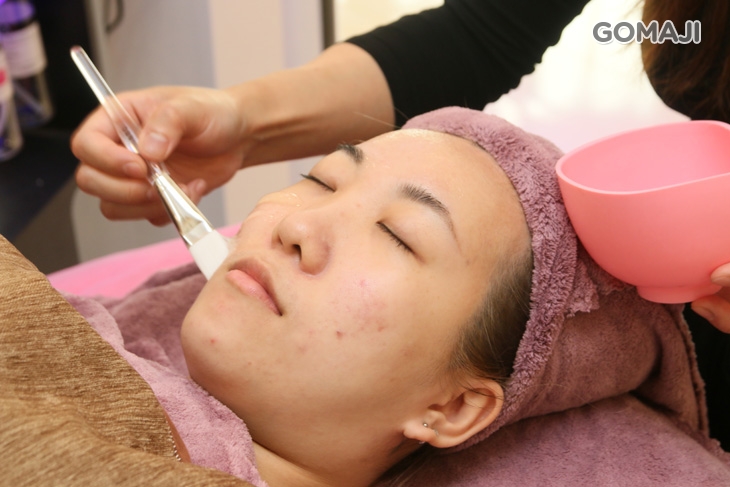 專業手工全臉深層粉刺淨化(含閉鎖性粉刺、內包性痘痘)