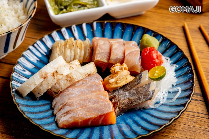 綜合生魚片定食