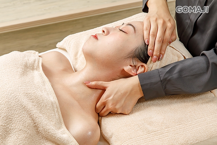 肩頸前胸精油護理10分