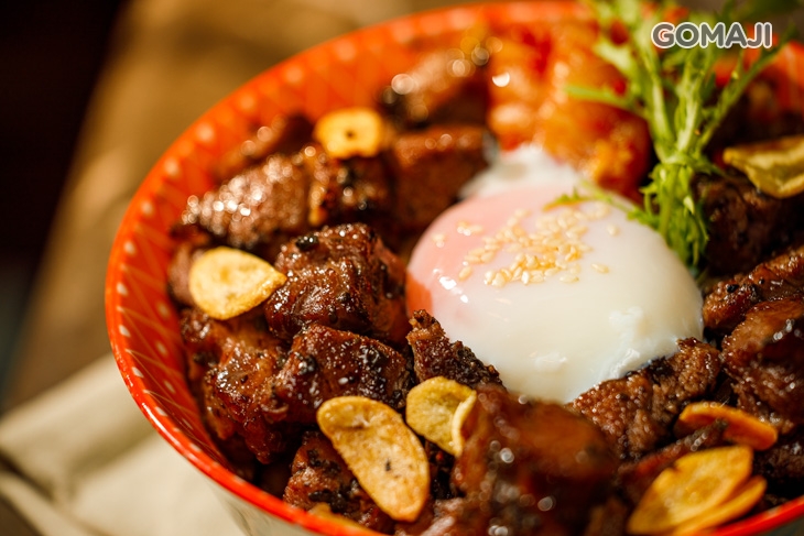 松露骰子牛山丘丼飯