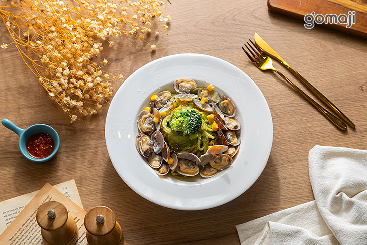 海味蛤蜊青醬義大利麵