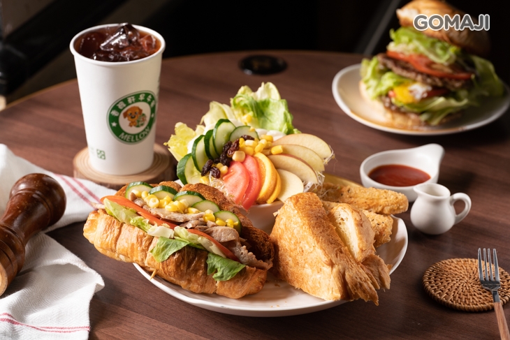 里肌豬可頌拼盤